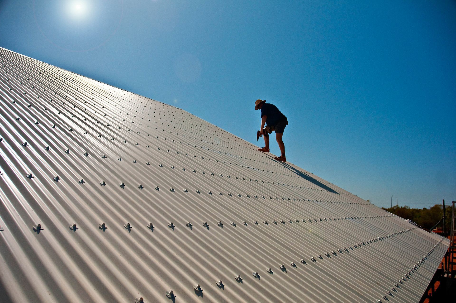 How a Metal Roofing Service Can Save You Energy and Money